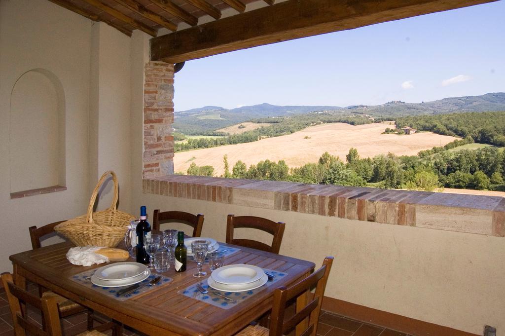 Aparthotel Castello Di Montalto à Castelnuovo Berardenga Chambre photo